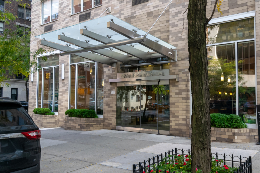 West River House 424 West End Ave, Manhattan, NY 10024 - Photo 3 of 4