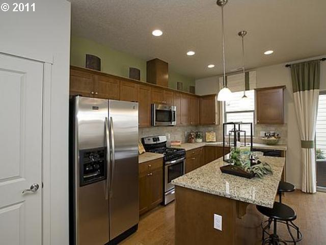 13649 Southwest Fischer Road, Unit L196 King City, OR 97224 - Photo 1 of 13 Gallery Image 1