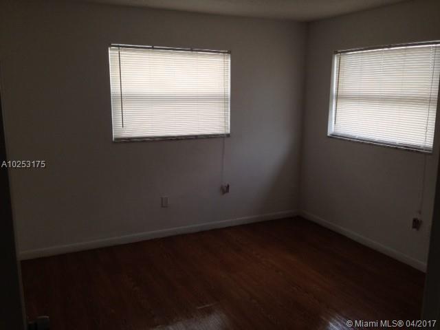 3660 Southwest 60th Avenue, Unit 4 Davie, FL 33314 - Photo 3 of 6