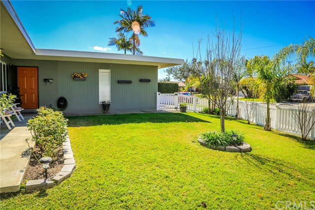 3040 Harding Way Costa Mesa, CA 92626 - Photo 13 of 32