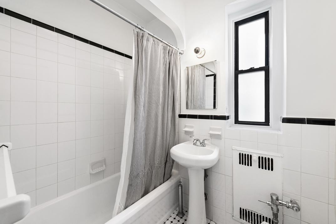 70 Lenox Road, Unit 3K Brooklyn, NY 11226 - Photo 10 of 11