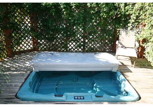 11218 Manzanita Road Lakeside, CA 92040 - Photo 14 of 23 Private spa, off the master bedroom