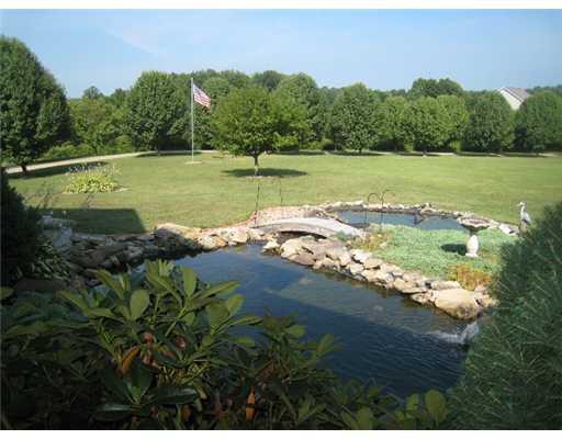 2991 Acre Road New Castle, PA 16101 - Photo 3 of 18