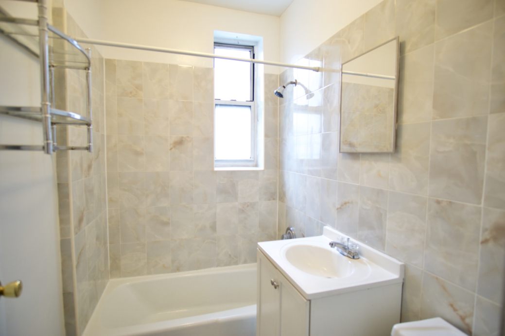 139 Starr Street, Unit 1L Brooklyn, NY 11237 - Photo 8 of 9