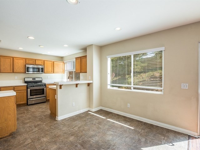 40661 Cartier Street Murrieta, CA 92563 - Photo 11 of 34