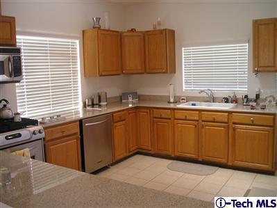 10603 Samoa Avenue Tujunga, CA 91042 - Photo 2 of 16