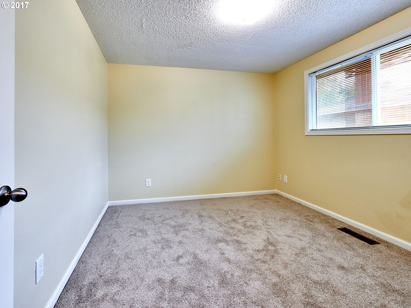 12090 Southwest Cheshire Road Beaverton, OR 97008 - Photo 15 of 25 Gallery Image 15