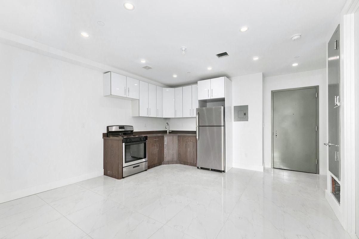 474 East New York Avenue, Unit 2F Brooklyn, NY 11225 - Photo 7 of 9