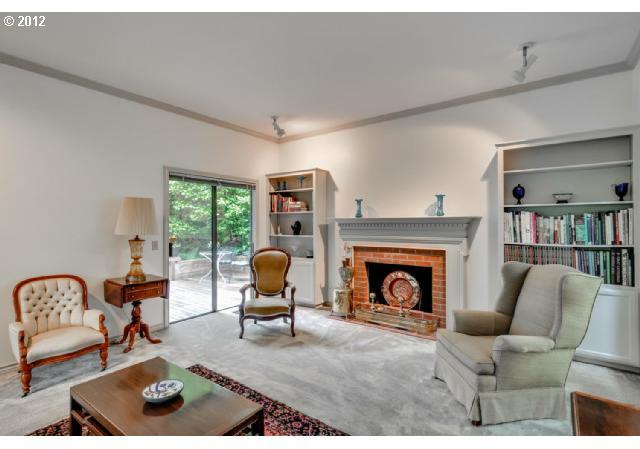 2849 Southwest Fern Street Portland, OR 97201 - Photo 4 of 16