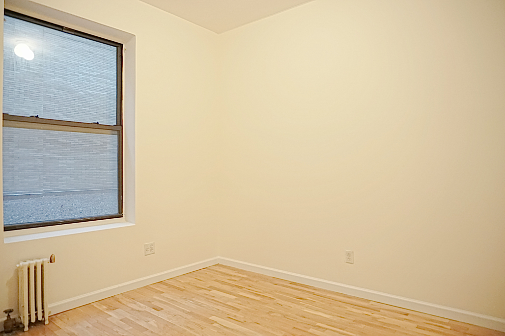 154 Columbus Avenue, Unit 3R Manhattan, NY 10023 - Photo 3 of 5