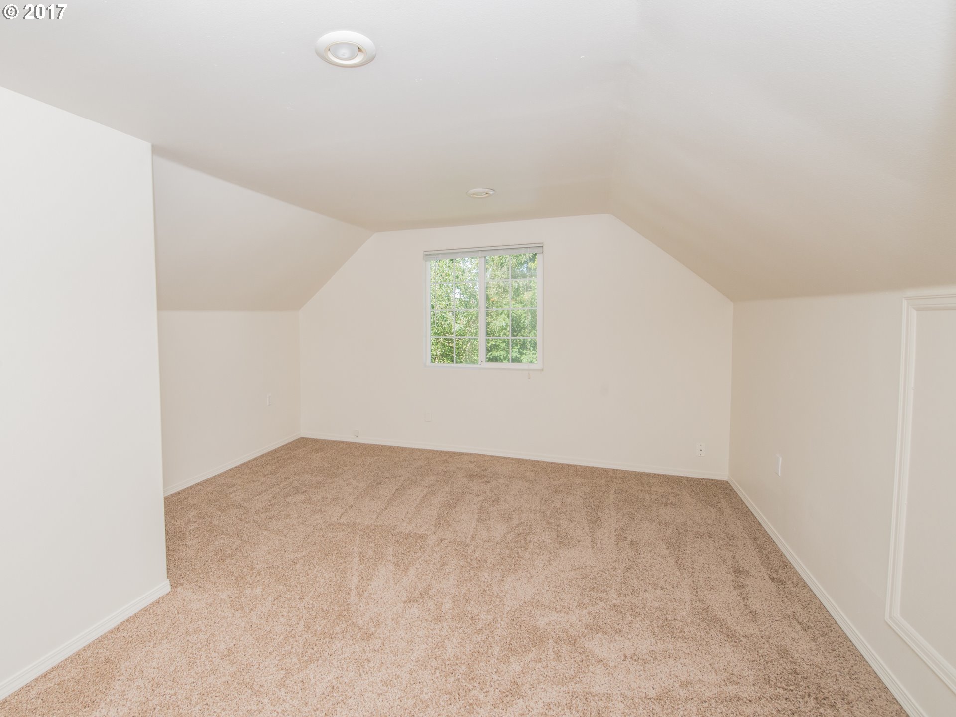 10795 Northwest Reeves Street Portland, OR 97229 - Photo 12 of 20 Gallery Image 12