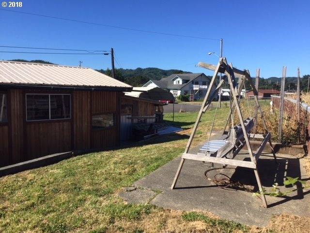 1257 Juniper Avenue Reedsport, OR 97467 - Photo 26 of 29 Gallery Image 26