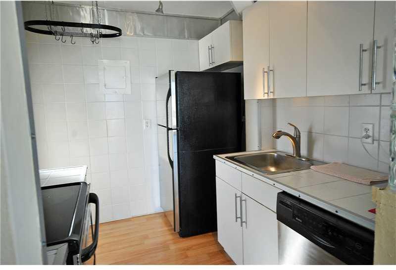 1670 Bay Road, Unit 6D Miami Beach, FL 33139 - Photo 7 of 21 Gallery Image 7