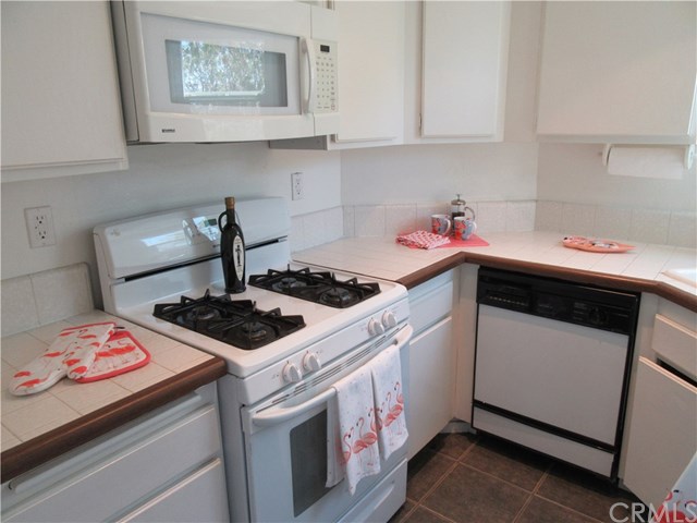 12592 Montecito Road, Unit 9 Seal Beach, CA 90740 - Photo 7 of 16