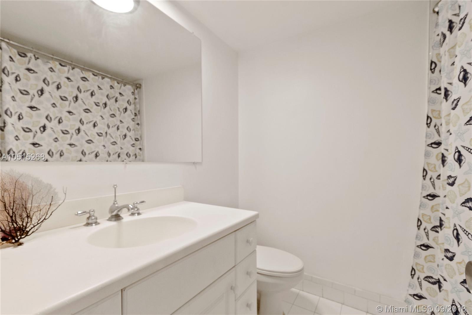 5161 Collins Avenue, Unit 411 Miami Beach, FL 33140 - Photo 13 of 26