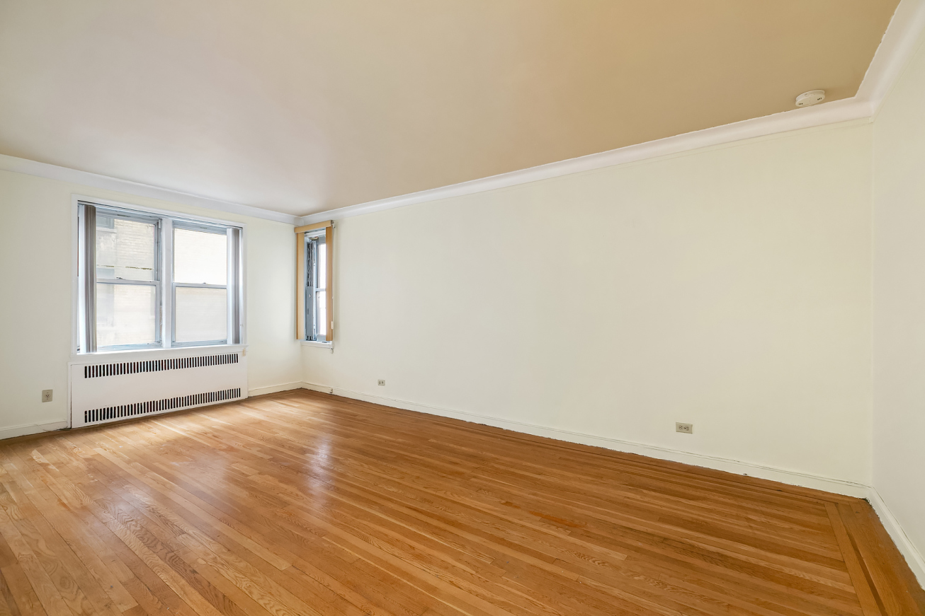305 West 52nd Street, Unit 2A Manhattan, NY 10019 - Photo 3 of 5