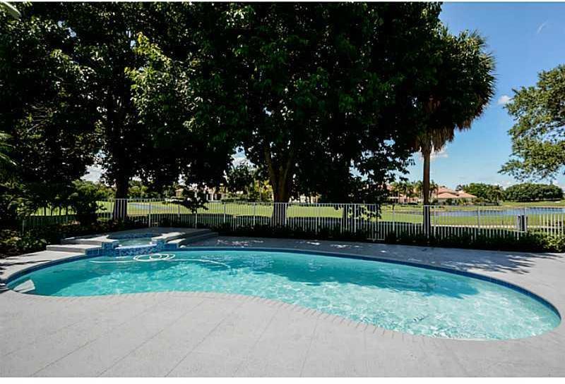 3162 Inverness Weston, FL 33332 - Photo 3 of 24