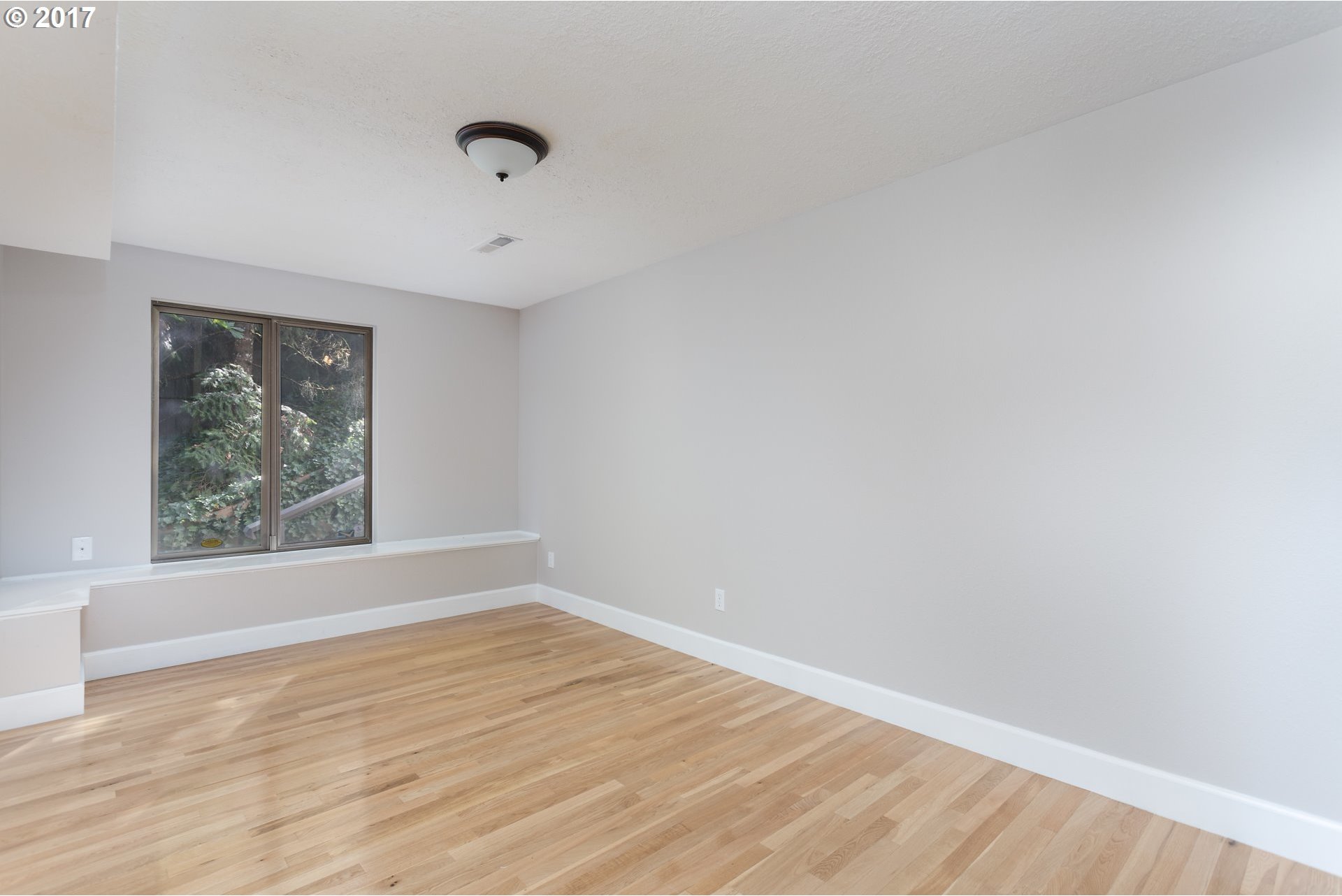 6424 Southwest 33rd Place Portland, OR 97239 - Photo 18 of 32 Gallery Image 18