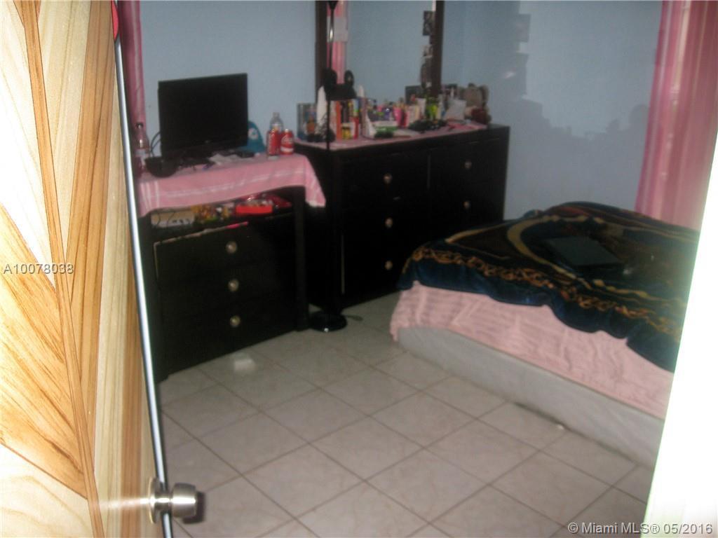 13101 Southwest 260th Street Homestead, FL 33032 - Photo 9 of 12