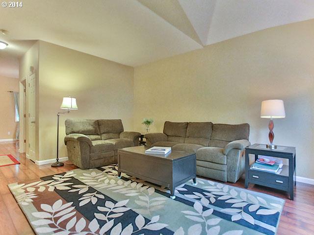 2715 Southwest Streamside Drive Portland, OR 97219 - Photo 3 of 16 Gallery Image 3
