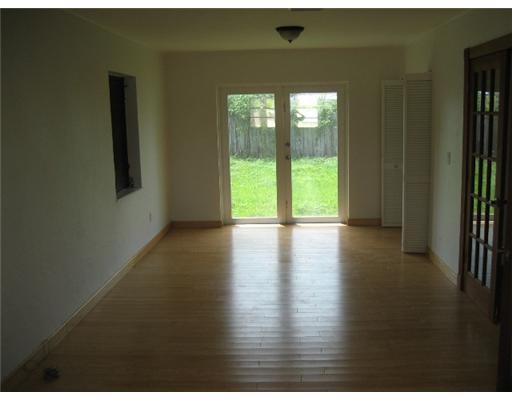 1866 Northwest 8th Terrace Homestead, FL 33030 - Photo 9 of 16