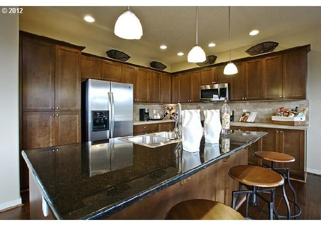 246 Northwest 117th Loop Portland, OR 97229 - Photo 3 of 12 Gallery Image 3