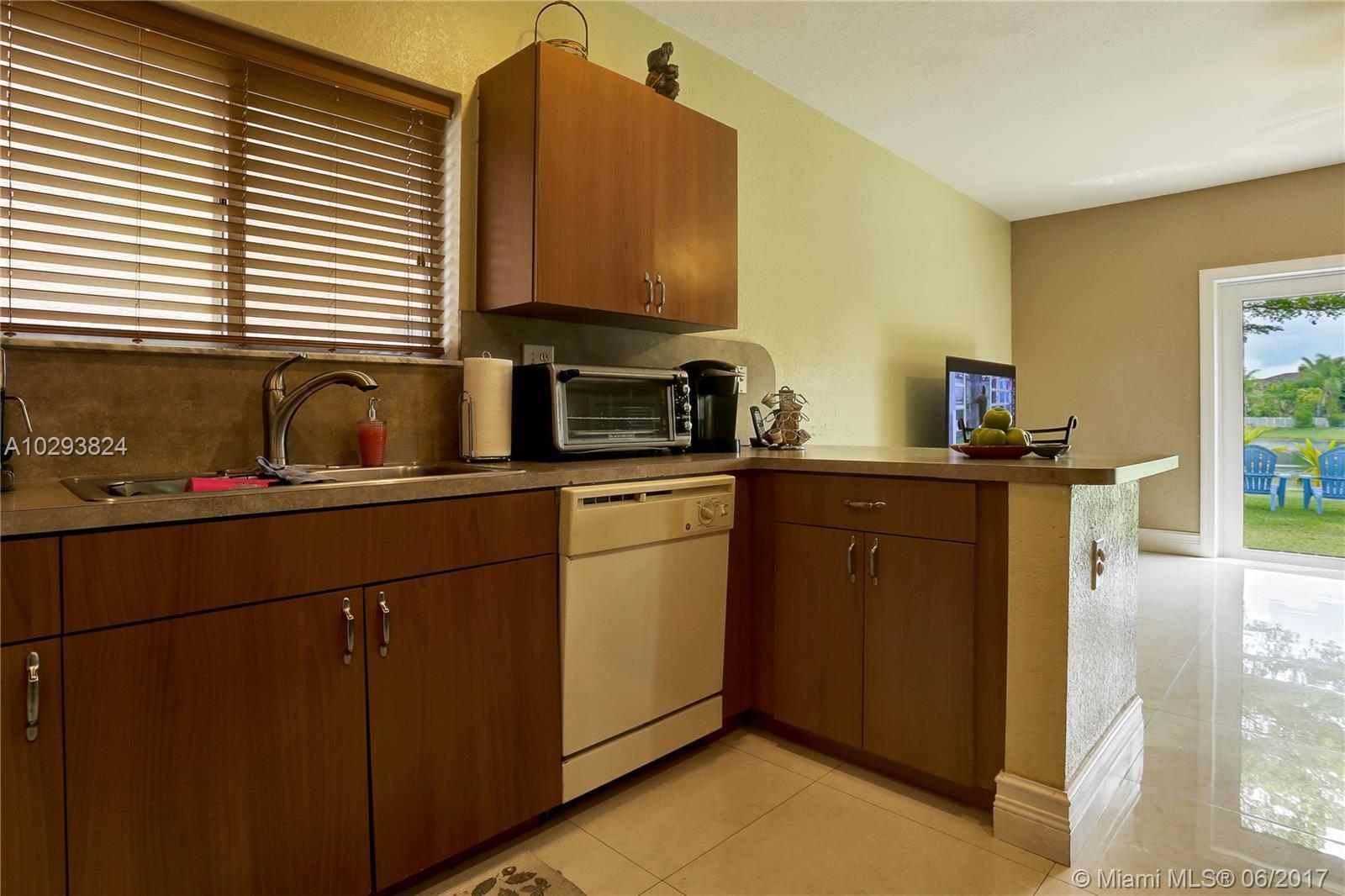 2615 Northeast 41st Road Homestead, FL 33033 - Photo 7 of 29 Gallery Image 7