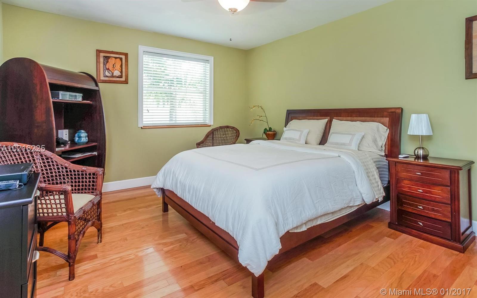 7130 Southwest 54th Street Miami, FL 33155 - Photo 15 of 24