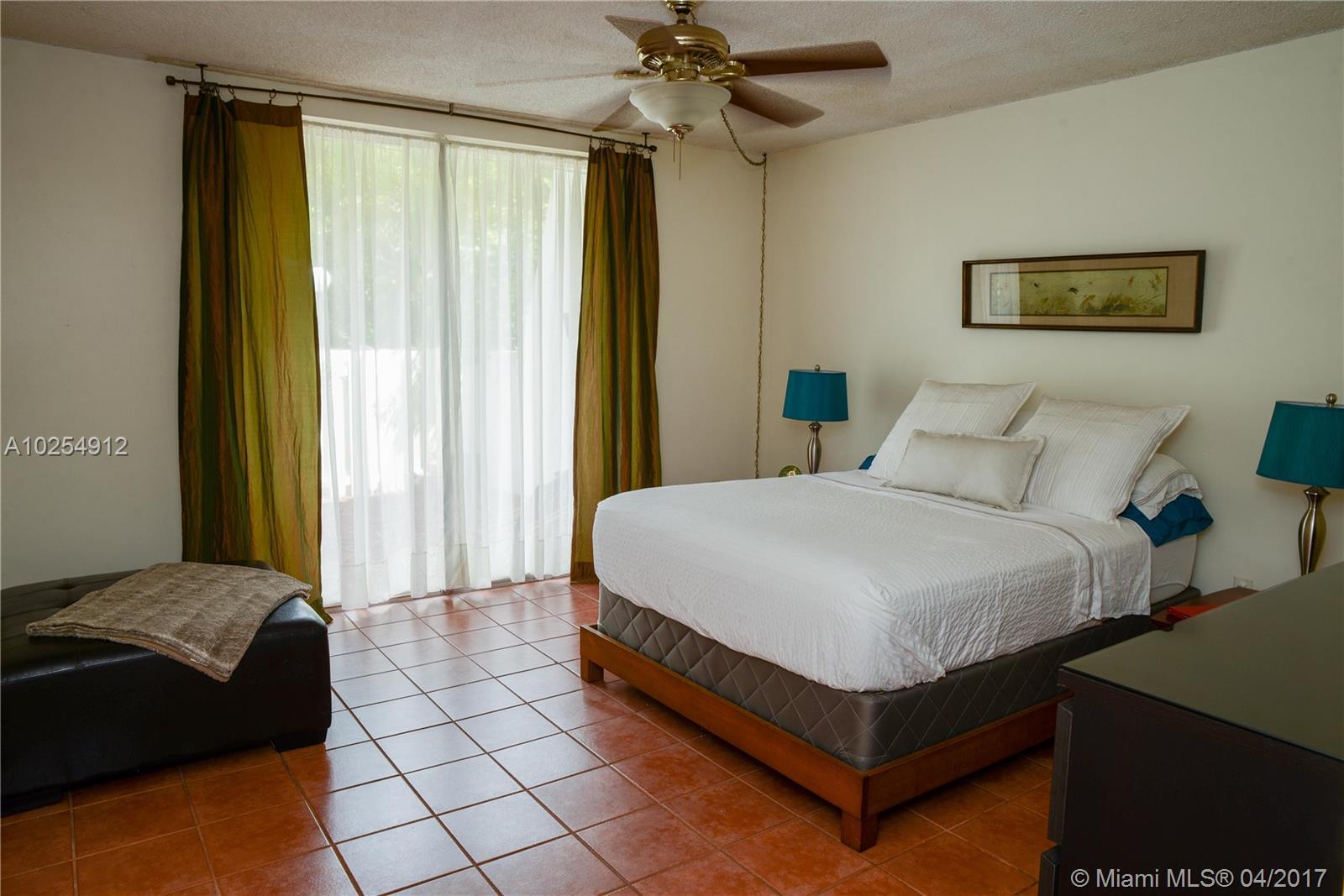 1655 Northeast 115th Street, Unit 5B Miami, FL 33181 - Photo 7 of 19