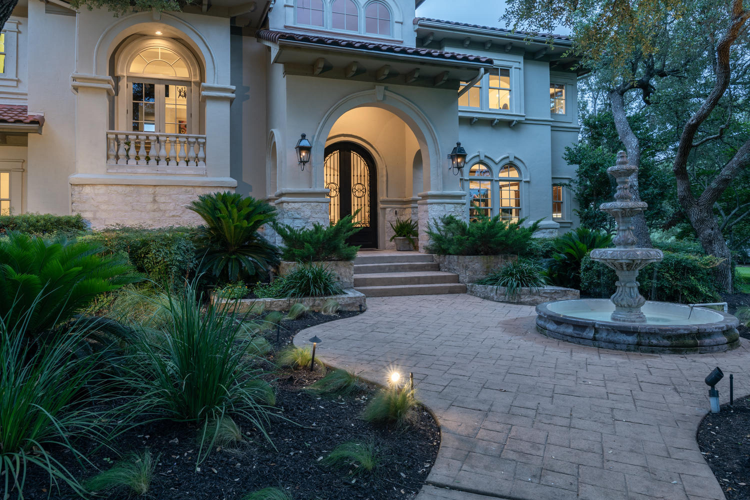 451 Pemberton Way Austin, TX 78737 - Photo 3 of 52