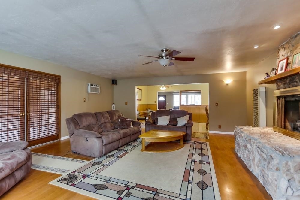 9221 Fenway Road Santee, CA 92071 - Photo 9 of 25