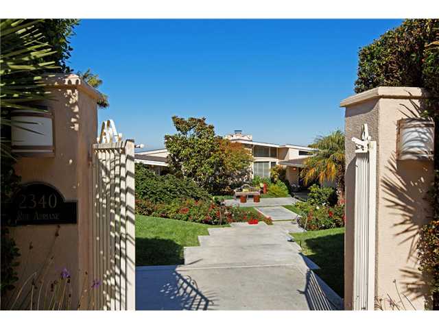 2340 Rue Adriane La Jolla, CA 92037 - Photo 3 of 17