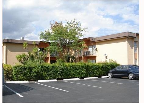 9403 Southwest 76th Street, Unit Y38 Miami, FL 33173 - Photo 1 of 2
