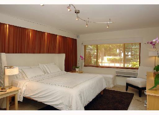 5601 North Bay Road Miami Beach, FL 33140 - Photo 8 of 10