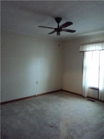 355 Busby Road Loretto, TN 38469 - Photo 15 of 30 middle bedroom