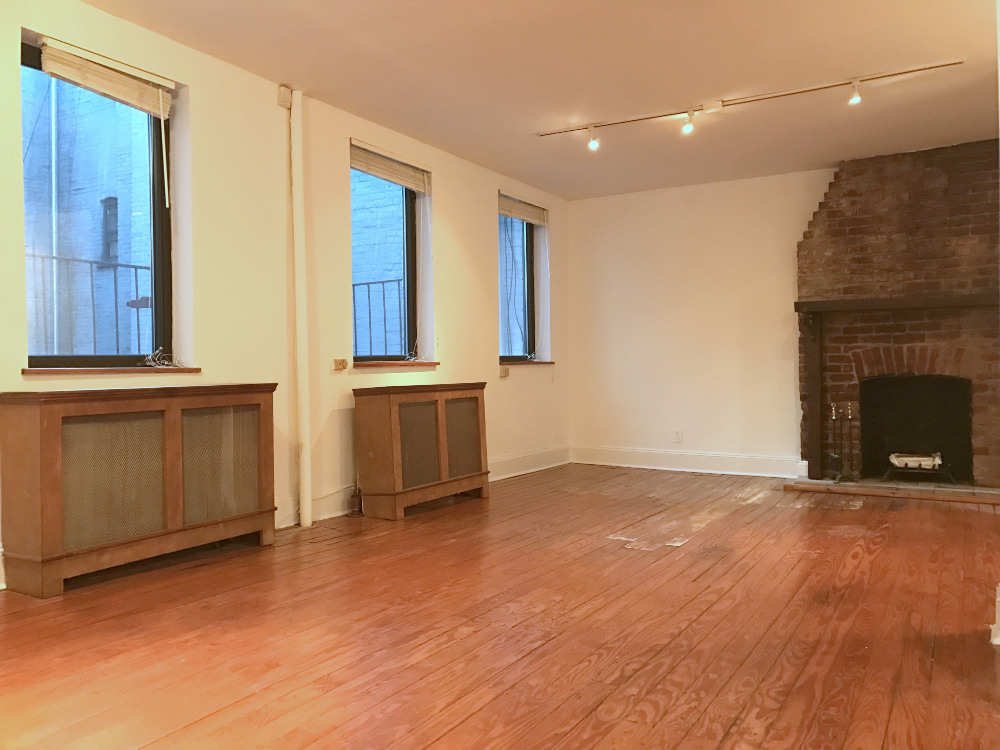 201 Bleecker Street, Unit 4 Manhattan, NY 10012 - Photo 3 of 10