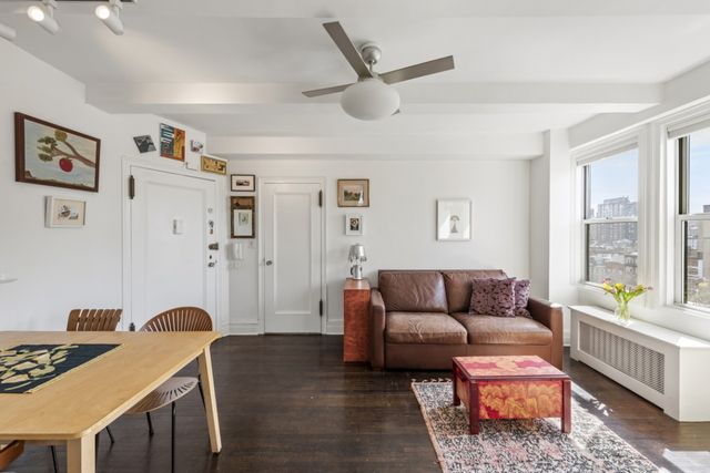 $770,000 | 365 West 20th Street, Unit 11E | Chelsea