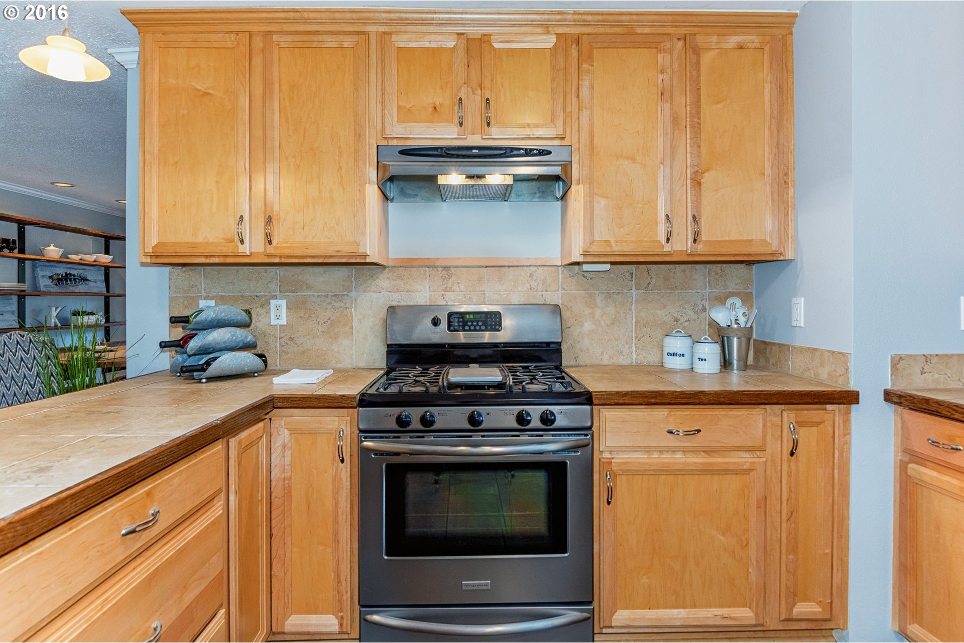 6339 Southwest Peyton Road Portland, OR 97219 - Photo 13 of 32 Gallery Image 13