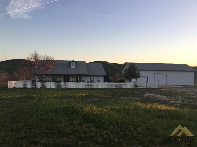 1320 Gretlein Road Bakersfield, CA 93308 - Photo 1 of 20 Gallery Image 1