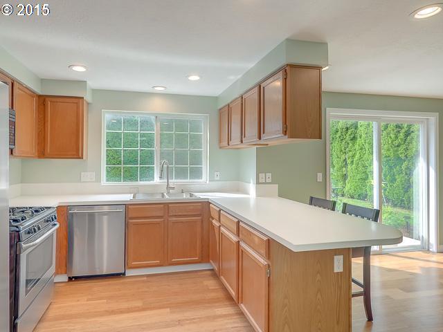 2332 Riviera Court Hubbard, OR 97032 - Photo 4 of 16 Gallery Image 4