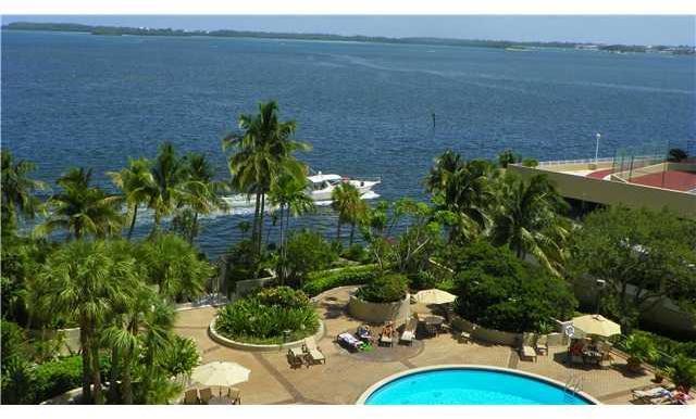 520 Brickell Key Drive, Unit 803 Miami, FL 33131 - Photo 2 of 14