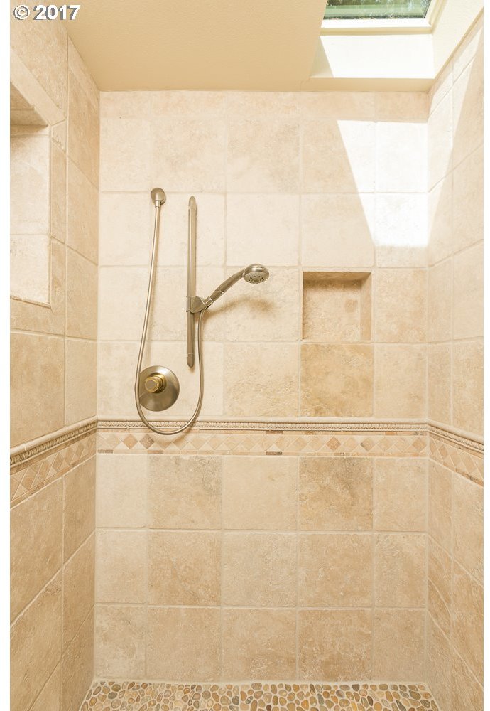 1515 Southwest Flower Street Portland, OR 97239 - Photo 11 of 32 Gallery Image 11