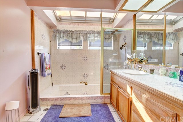 8558 11th Street Downey, CA 90241 - Photo 18 of 26 large 2nd bathroom with step down tub