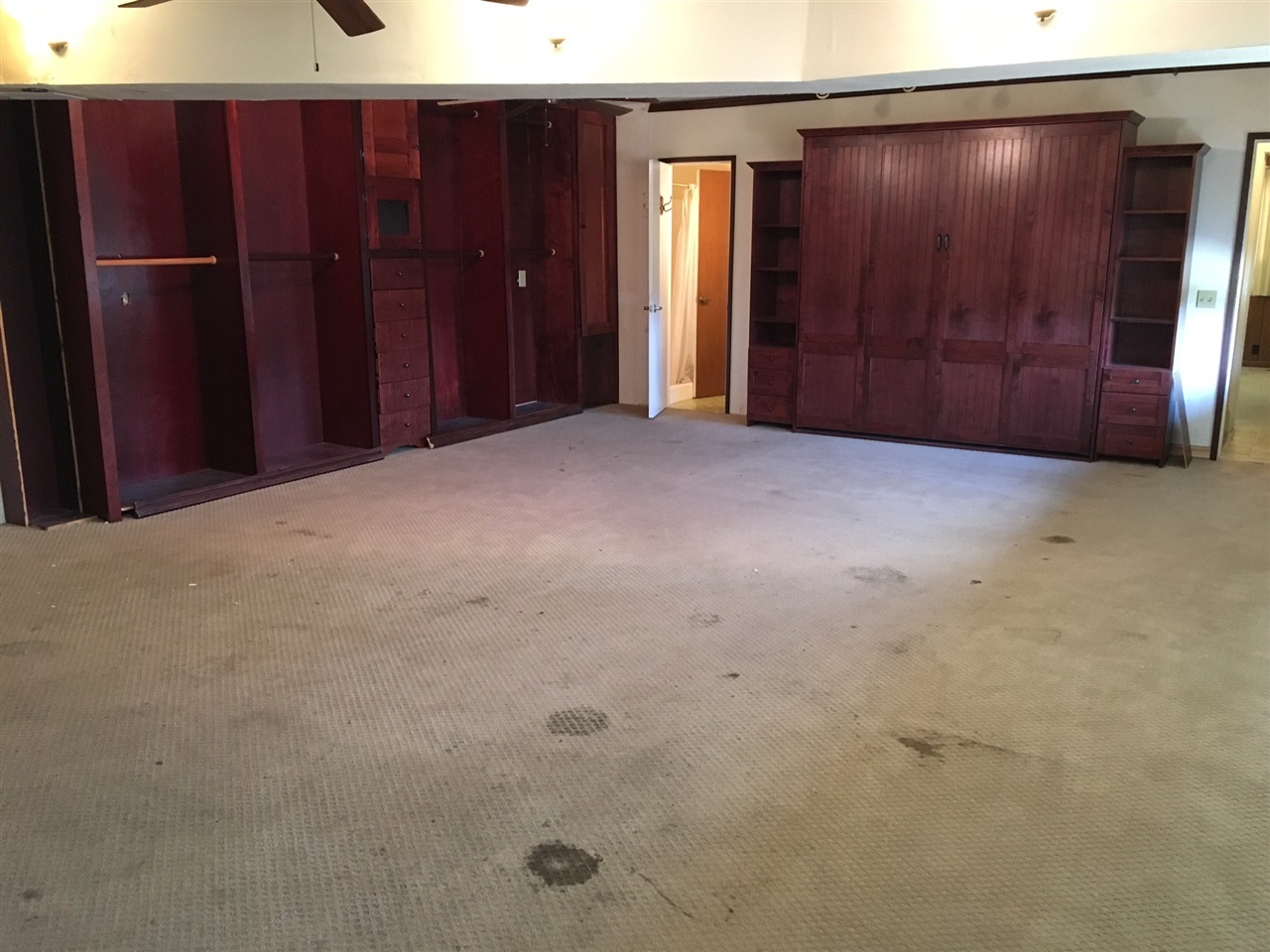 2202 M And R Ranch Road Fallbrook, CA 92028 - Photo 12 of 25 Lower level - great room/bedroom/living room...