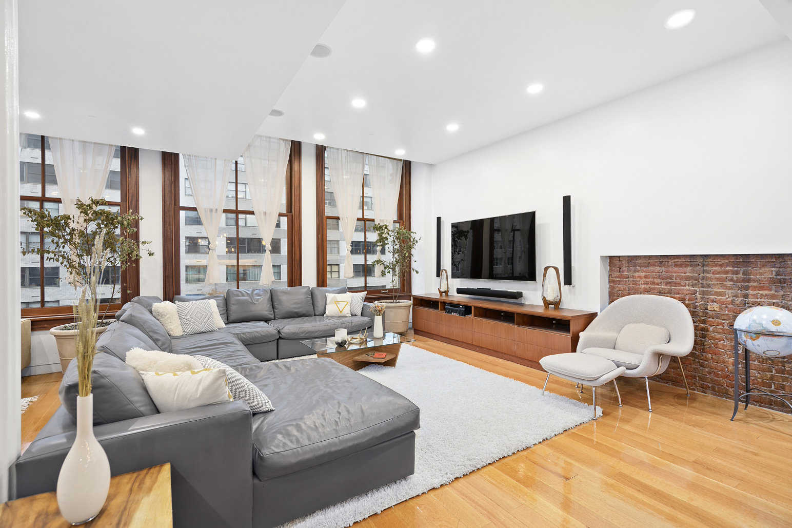 10 East 14th Street, Unit 6 Manhattan, NY 10003 - Photo 2 of 11