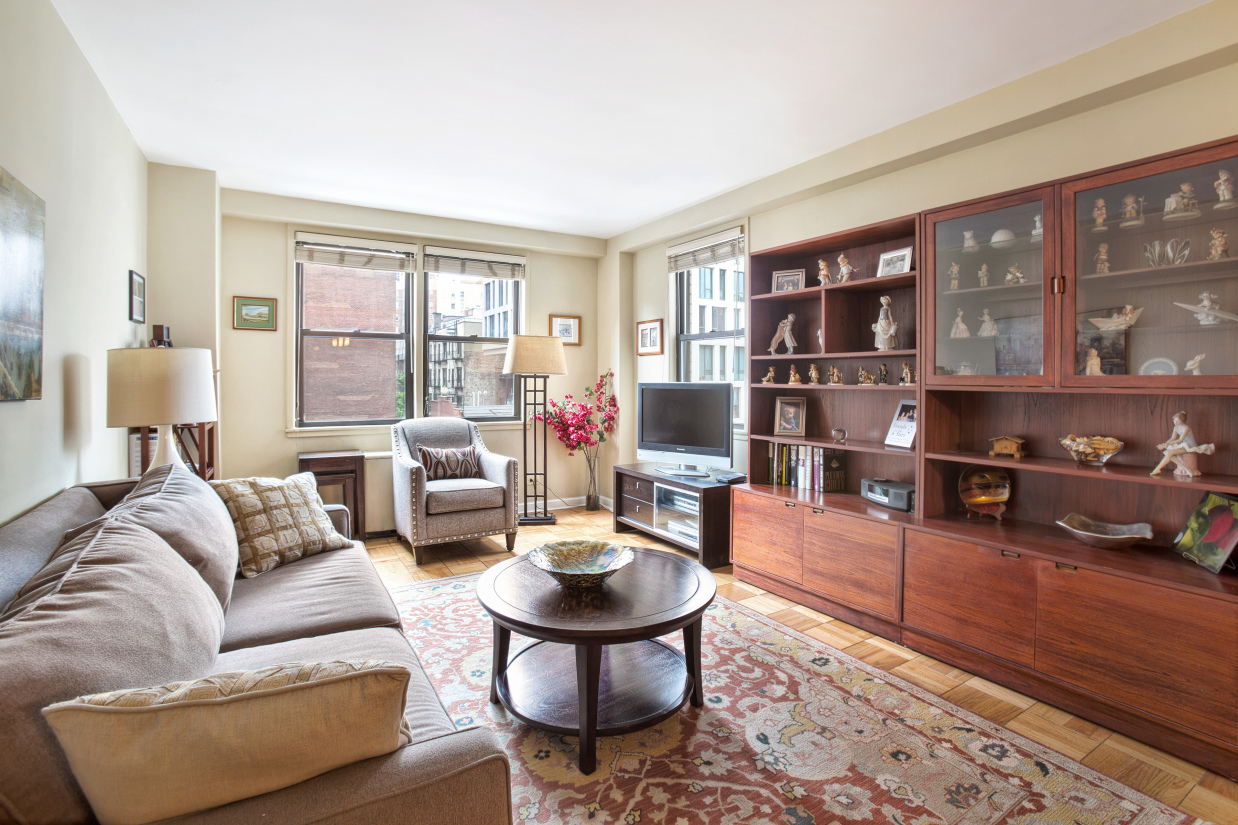 201 East 21st Street, Unit 6A Manhattan, NY 10010 - Photo 1 of 8