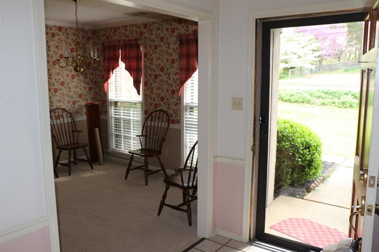 447 Peterson Lake Road Collierville, TN 38017 - Photo 2 of 25