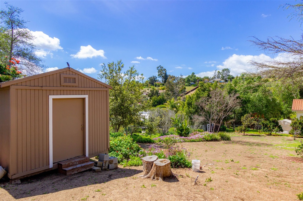 720 Carnation Lane Fallbrook, CA 92028 - Photo 24 of 25 Gallery Image 24