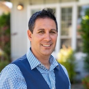 Hoss Rahnema, Agent in  - Compass