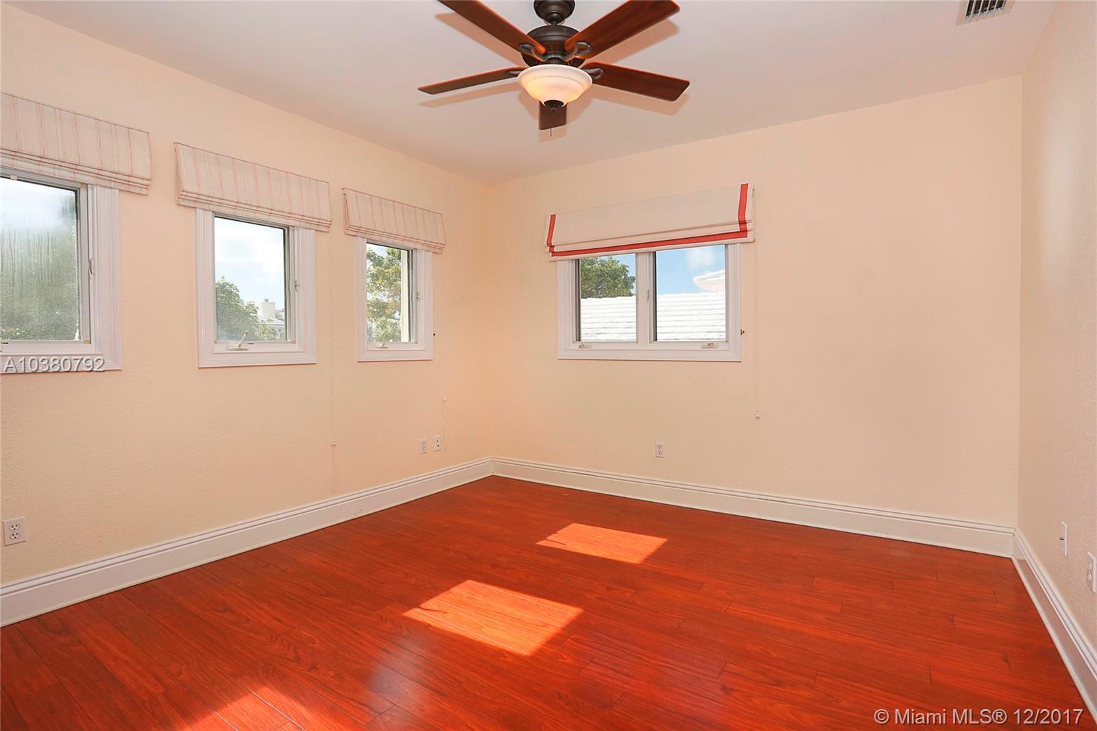 14 Turtle Walk Key Biscayne, FL 33149 - Photo 21 of 27